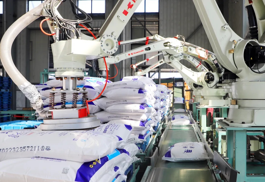 服务春耕：bw必威西汉姆联官方网站打好保供「主动仗」